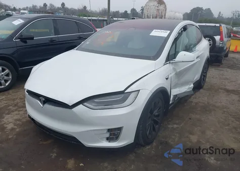 2018 Tesla Model X 100D/75D/P100D z USA, uszkodzony, nr VIN 5YJXCBE2XJF142595